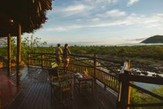 Terrazza del Ruaha River Lodge con vista sulla natura selvaggia del Parco Nazionale di Ruaha